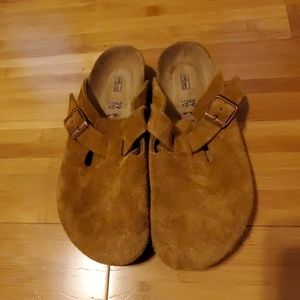 Birkenstock clogs size 9 narrow